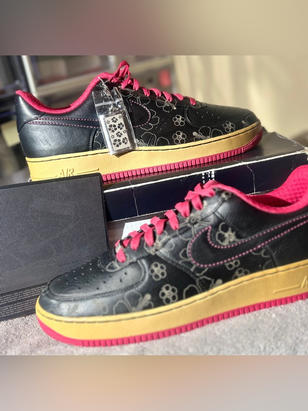 Nike Air Force 1 Premium '07 "Black Floral Pink" Size: 13  just to read about